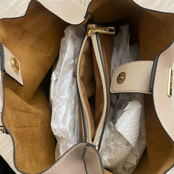 Aldo Pentir Beige Shoulder Handbag Crossover Convertible w/Matching Coin Purse - Picture 9 of 15